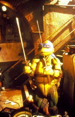 yougotslimed:  Teenage Mutant Ninja Turtles (1990) Here’s a blast from the past! Leo is gettin’ ready to slice some ninjas like pizza! 