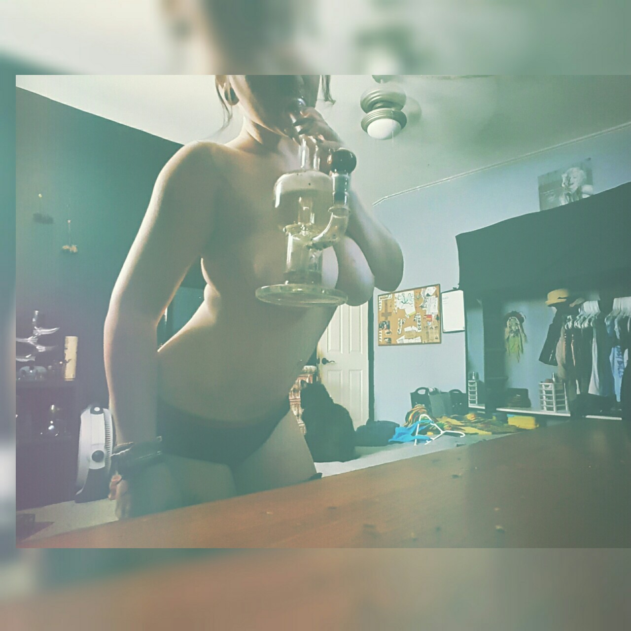 octeaweed:  Bongs n boobs