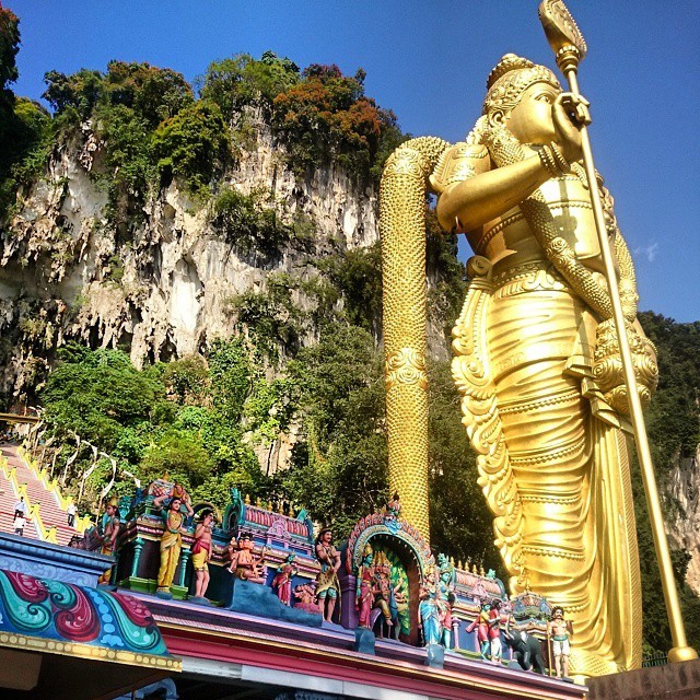 #BatuCave #travel #KualaLumpur #Malaysia   Going up was difficult, but wait&hellip;