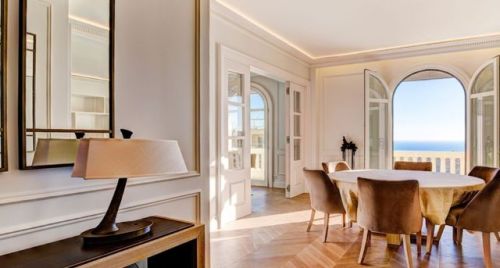 Bourgeois Apartment Overlooking the Rock of MonacoPerched in the hills of Monaco, in the Jardin Exot