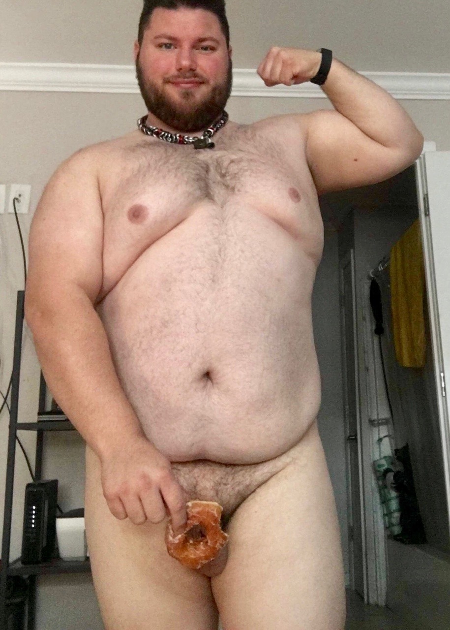 cubbydaddybeardaddy:  Our pup hush for sure made  donuts super hot and sexy.