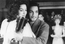 alxbngala: Maria Felix Y Mario Moreno. 