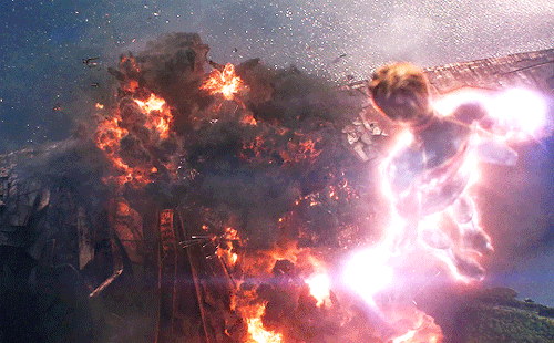 taronegertonn: Captain Marvel’s epic entrance to the final battle