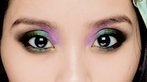 chandelyer:  make-up at Roberto Cavalli f/w 2012 rtw 