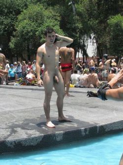 chacales-del-mundo: Poolparty chacalera. 