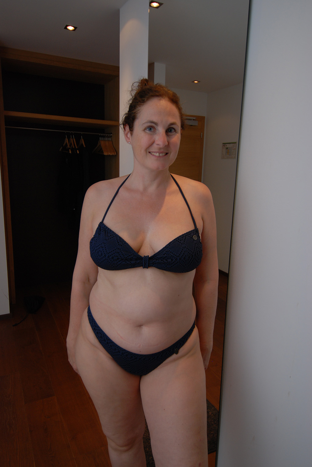 fullersexycurves:  orgasmussucht:  I’m just a natural curvy mommy  Omg you look