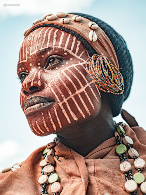 Portraits of Kenyans by Omar Reda1-2. Borana3-5. Kikuyu6-8. Maasai9. Tribe unknown
