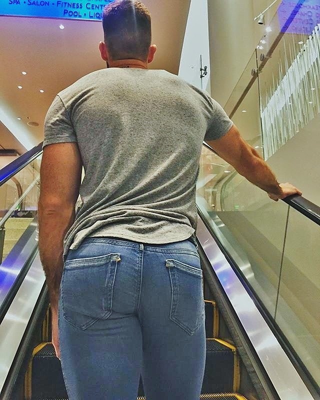 kensprof:  Escalator Views.