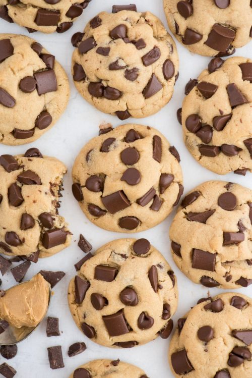 sweetoothgirl:   peanut butter chocolate chip cookies  