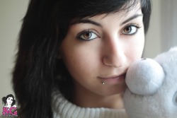 past-her-eyes:  Safira Suicide   safira.suicidegirls.com For South African SuicideGirls  