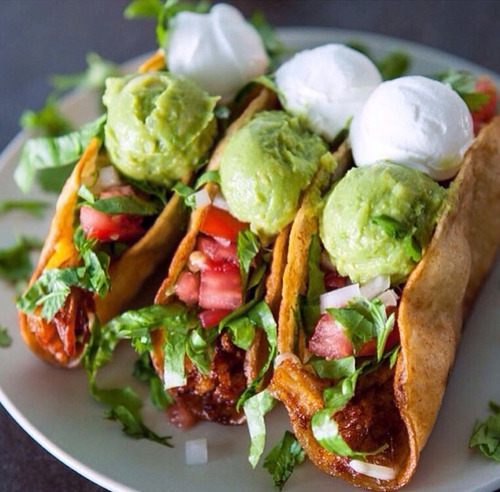 foodluxury:  Love Food? This blog is for you. 