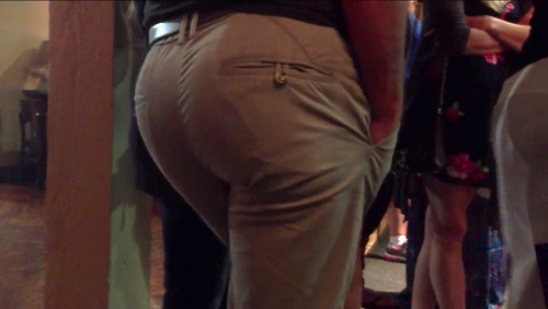 porngeekstuff:  Even more pics of The French Man 