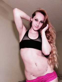 Friskyariel may have the longest hair of any girl in our contest right now