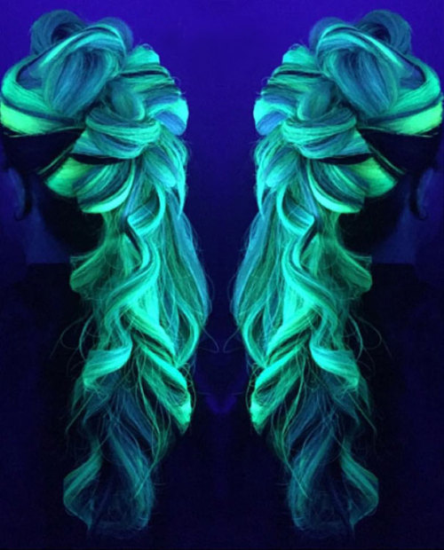 culturenlifestyle:  Sporting A “Bright” and Colorful Look : Glow In The Dark Rainbow Hair Trends The latest hair color trend that is taking over the internet like a storm is neon accented glow in the dark hair. Manic Panic have produced a vegan and