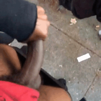 callme-maximillion:  good morning… just bust a good ass nut by this homeless person in the park…