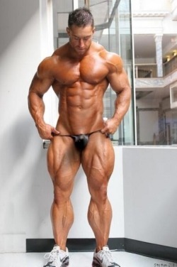 rippedgaymuscle:  Hot guys near you are looking for action right NOW: http://bit.ly/1J8Ieke