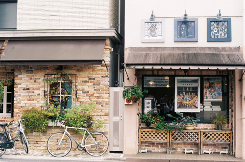 ingelnook: Keibunsha bookstore by miss.incorrigible on Flickr.