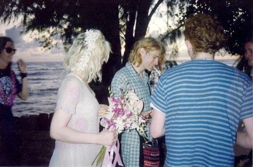 make-me-high-on-lullabies:cobainreed:kurt and courtney and dave wedding day 2/24/1992 frances posted