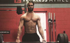 tina619:  leakee:   The Shield ± Workouts Pt. 2    Uhhh boys, STAHP!