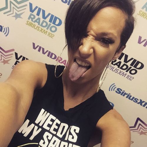 fatcatwithabat23:  Jada stevens is so perfect  