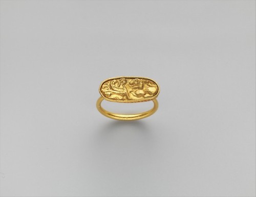 met-greekroman-art:Gold ring, with stone missing from bezel, Greek and Roman ArtHarris Brisbane Dick