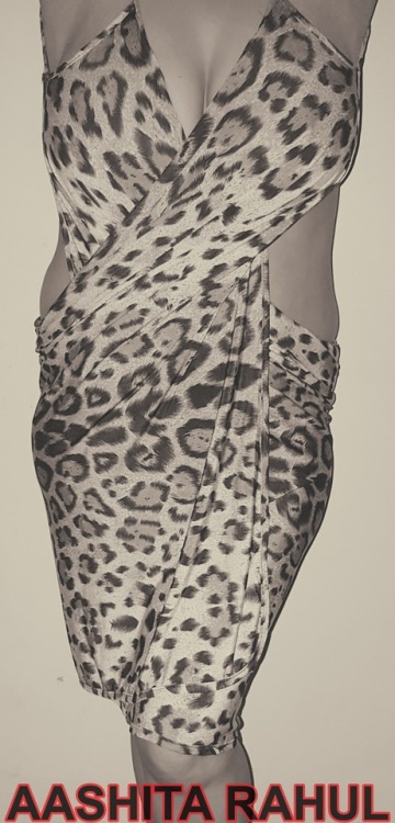 aashitarahul:  Trying new dresses have become a regular routine for us, 700 followers in less than 2 weeks, keep on following and reblogging. we would be taking this a step ahead, will be soon exhibiting in public ares, please leave ur suggestions and