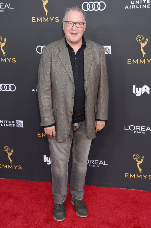 maturemenoftvandfilms: Kevin DunnAmerican Actor Looks like you’ve lost some weight there Kevin