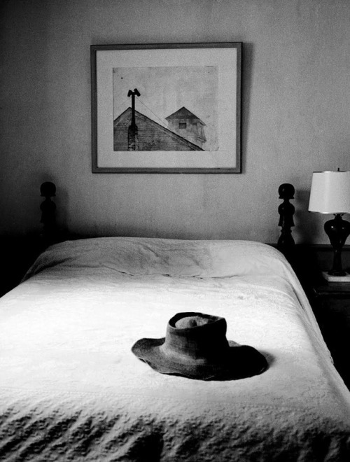 birdsong217 - Alfred Eisenstaedt. Andrew Wyeth’s bedroom,...