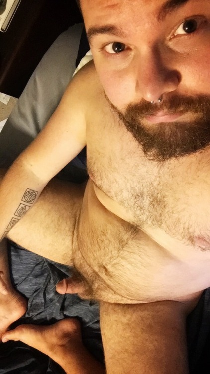 christo-chorizo:It’s the weekend. Spend it naked.