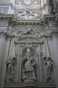 statues-and-monuments:  statues-and-monumentsWhiteout