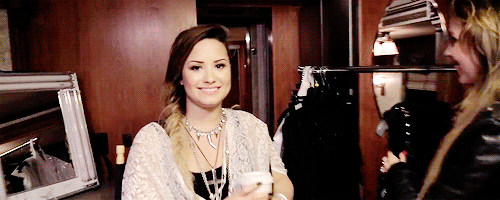 demetrria:  lovato.club!!! 