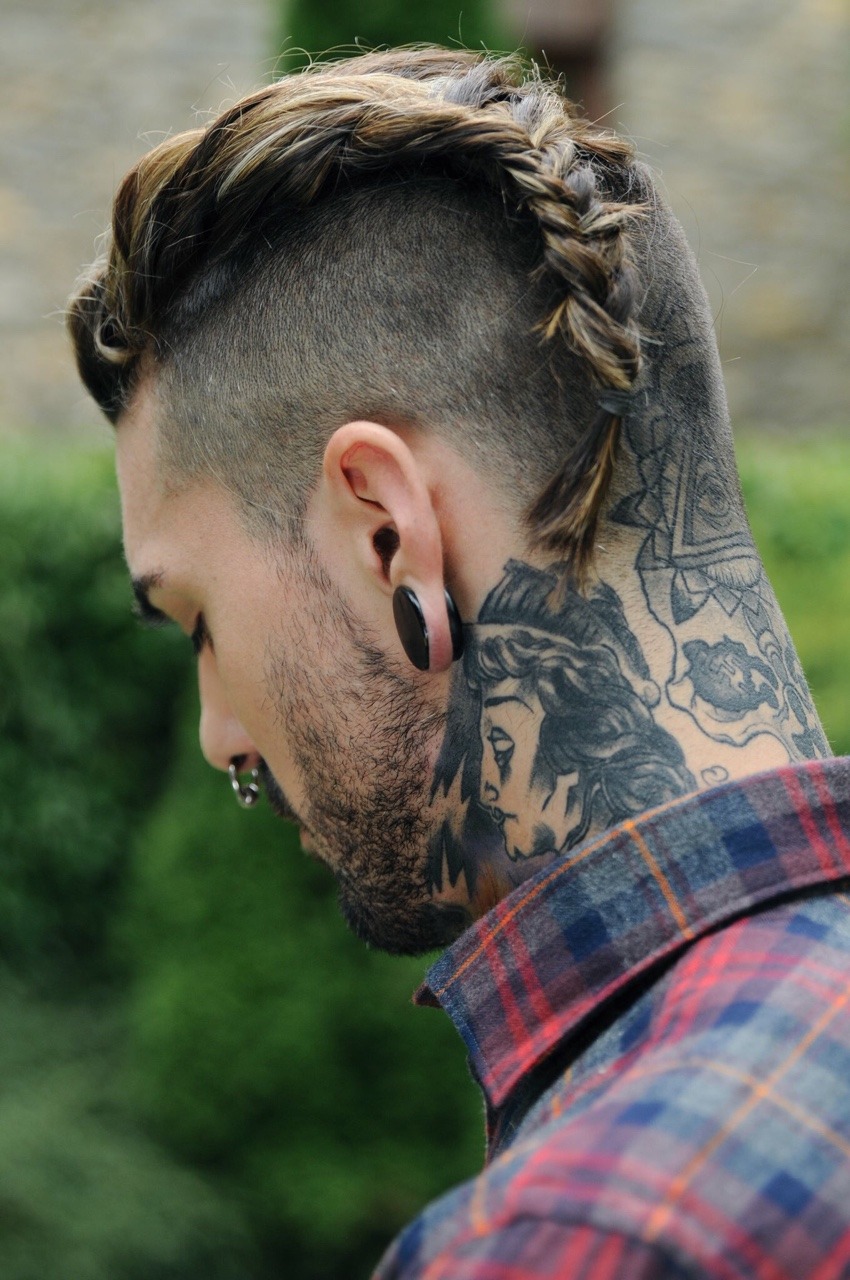 septumfiles:  edwartiger:  Braid style  Photo: victoria deeva   follow me for awesome