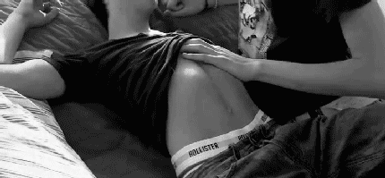 gayboykink:  When Sir’s fingers make you quiver.