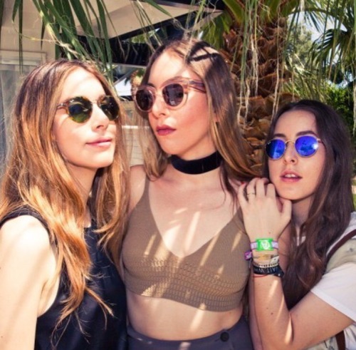 haimcrown:  Haim at Coachella 2016 