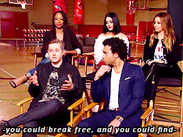 dinoscully:  The High School Musical cast has really got their head in the game concerning puns. 