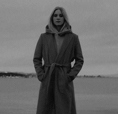 toneelspeler:SKAM CAST IN MAGAZINES: ULRIKKE FALCH for 2MINUTTER MAGAZINE | TARJEI SANDVIK MOE for I