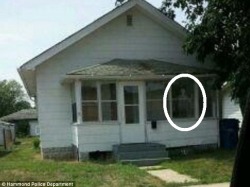 paranormaldaily:  A woman claims she and her family were possessed by 200 demons. Her and her children would levitate and walk backwards. Read stories here: [x][x] 