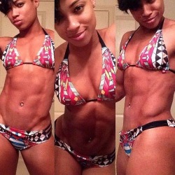 fitgirlsohyeah:  Fallon Turner  Have Mercy!!