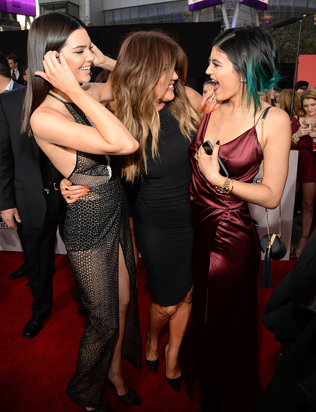 jenner-news:  11.23.14 Kendall, Kylie, and Khloe on the red carpet at the AMAs