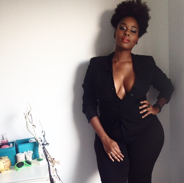 curvesincolor:  IG: @wilnise