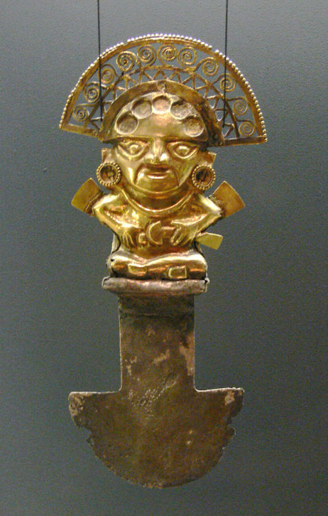 Sican ceremonial knife, Peru, circa 850-1500 AD