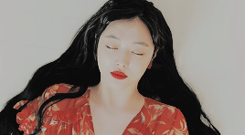 yuqi-s: to the prettiest peach, you’ve worked so hard and done so well. no matter what anyone 