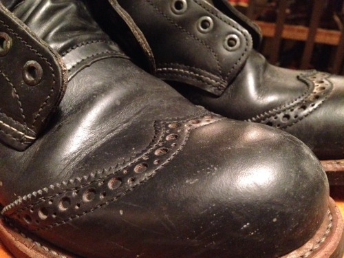 red-wing-shoes-taiwan:  好的皮革只需要簡易的保養，就能記錄鞋主人的故事。 