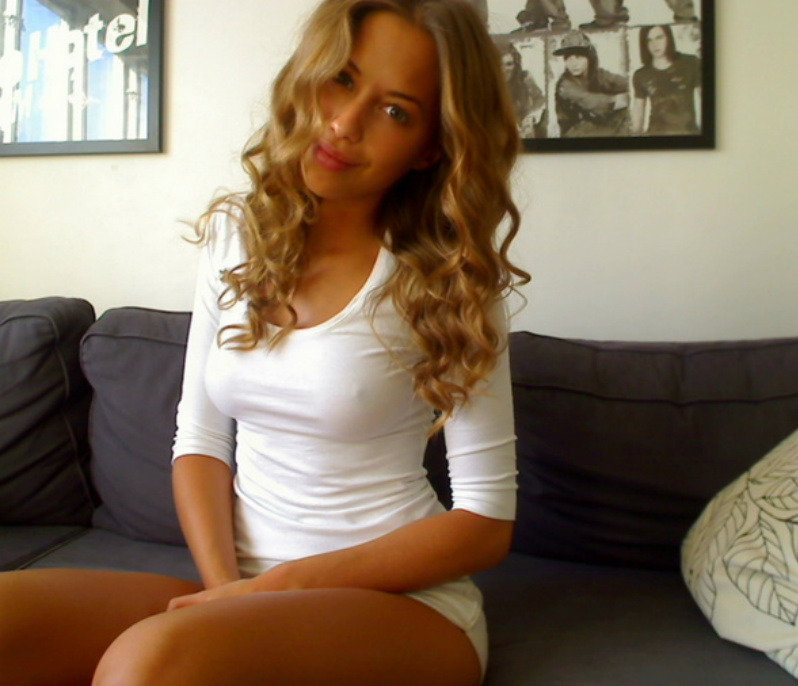 dirtysmallteens:  Kenza Zouiten 