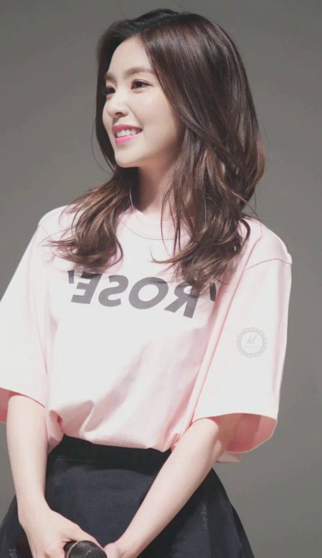 kpop-locks:  irene - simple  like/reblog if you save | @suhordinaria   