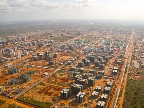 sixpenceee:  Ghost Town: Nova Cidade de KilambaLocated in contains Angola, this town contains 2,800 apartments split between 750 high-rise buildings. It was built to house close to half a million people and comes complete with its own schools and retail