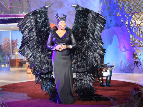 soph-okonedo:Queen Latifah in her Maleficent costume (2014)