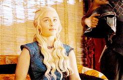 daenerysjorah:  My great bear, Dany thought. I am his queen, but I will always be