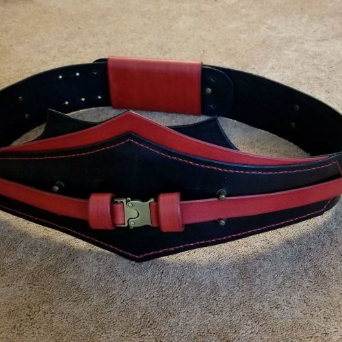 Just finished this Custom Sith leather waist belt!! Check out more awesome stuff on my Etsy! Https:/