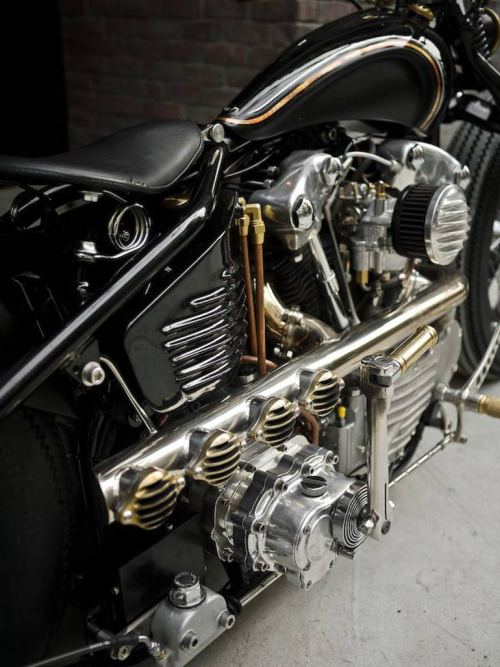 Harley Knucklehead by Rough Crafts &amp; Zero Engineering